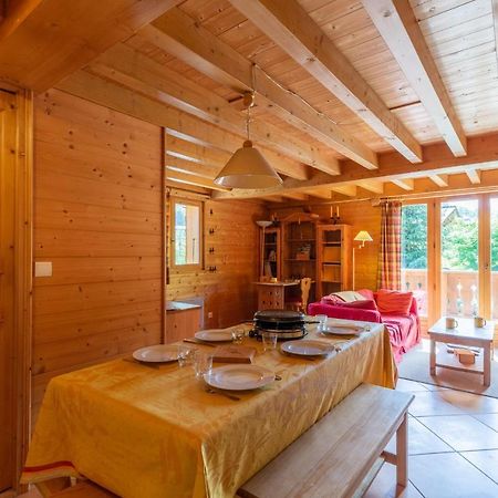 Quiet Apartment Near The Slopes ลาคลูซาซ์ ภายนอก รูปภาพ