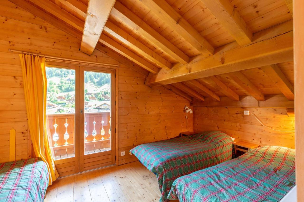 Quiet Apartment Near The Slopes ลาคลูซาซ์ ภายนอก รูปภาพ